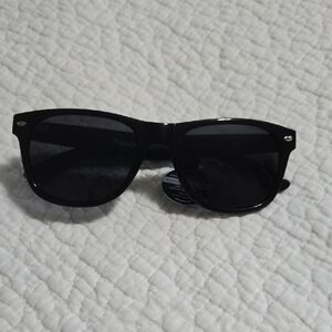 Black Polarized Women's Sunglasses